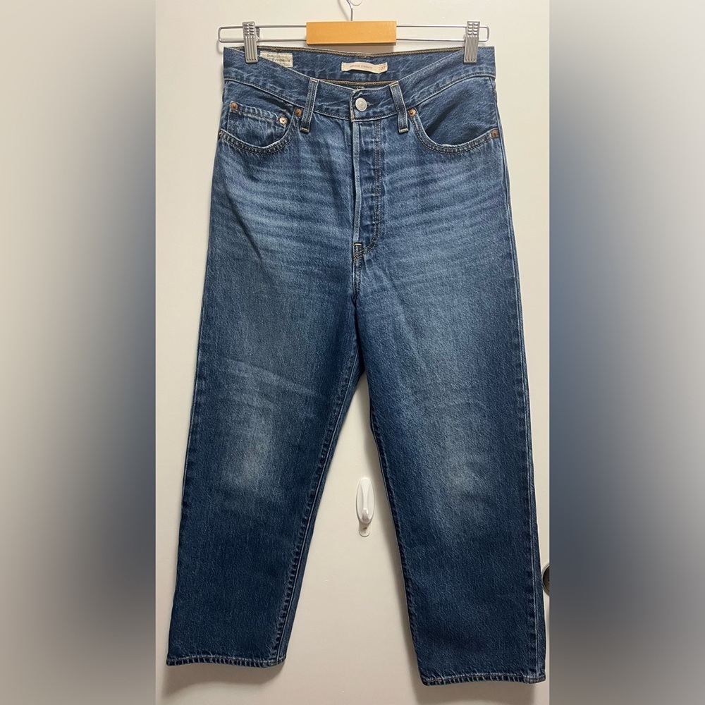 Levi’s Premium Ribcage Straight Button Fly Jeans Women’s Size 27